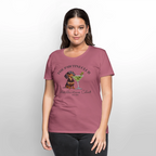 Frauen Premium T-Shirt „The Pawtini Club“ – Dackel trifft Martini-Charme - Mauve