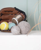 BUDDY. Hundespielzeug aus Wollfilz "Ball"